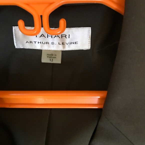 Tahari Suit Blazer - Picture 3 of 6